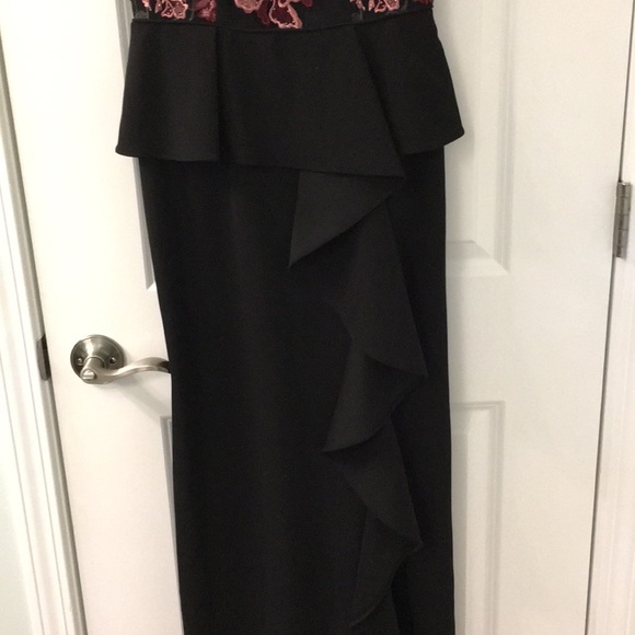 Formal floral floor length gown - Picture 3 of 9